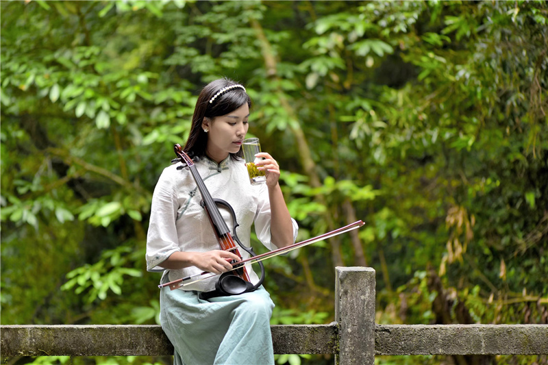 �����²�