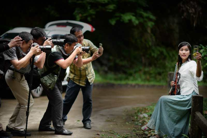 ���ڲ�ľ�g